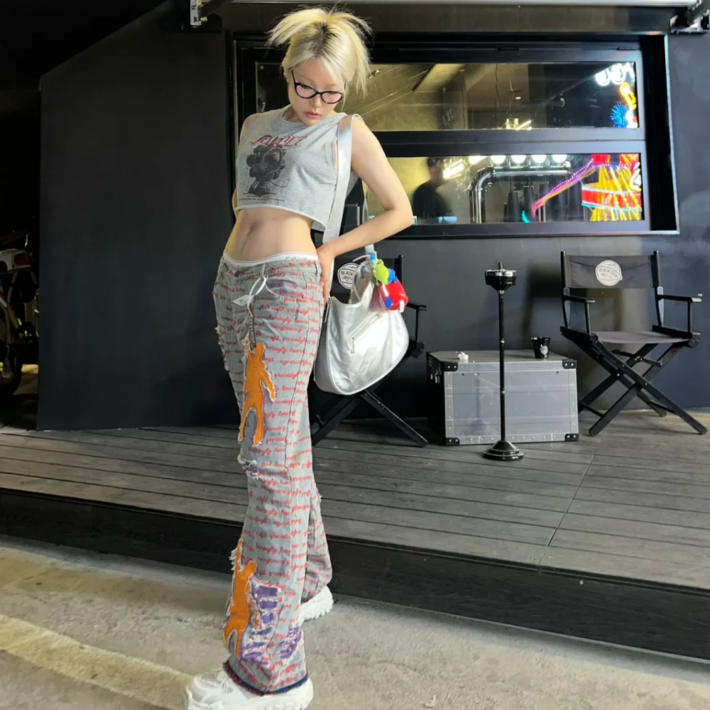 DF |Ripped Portrait Patch Embroidered Jeans