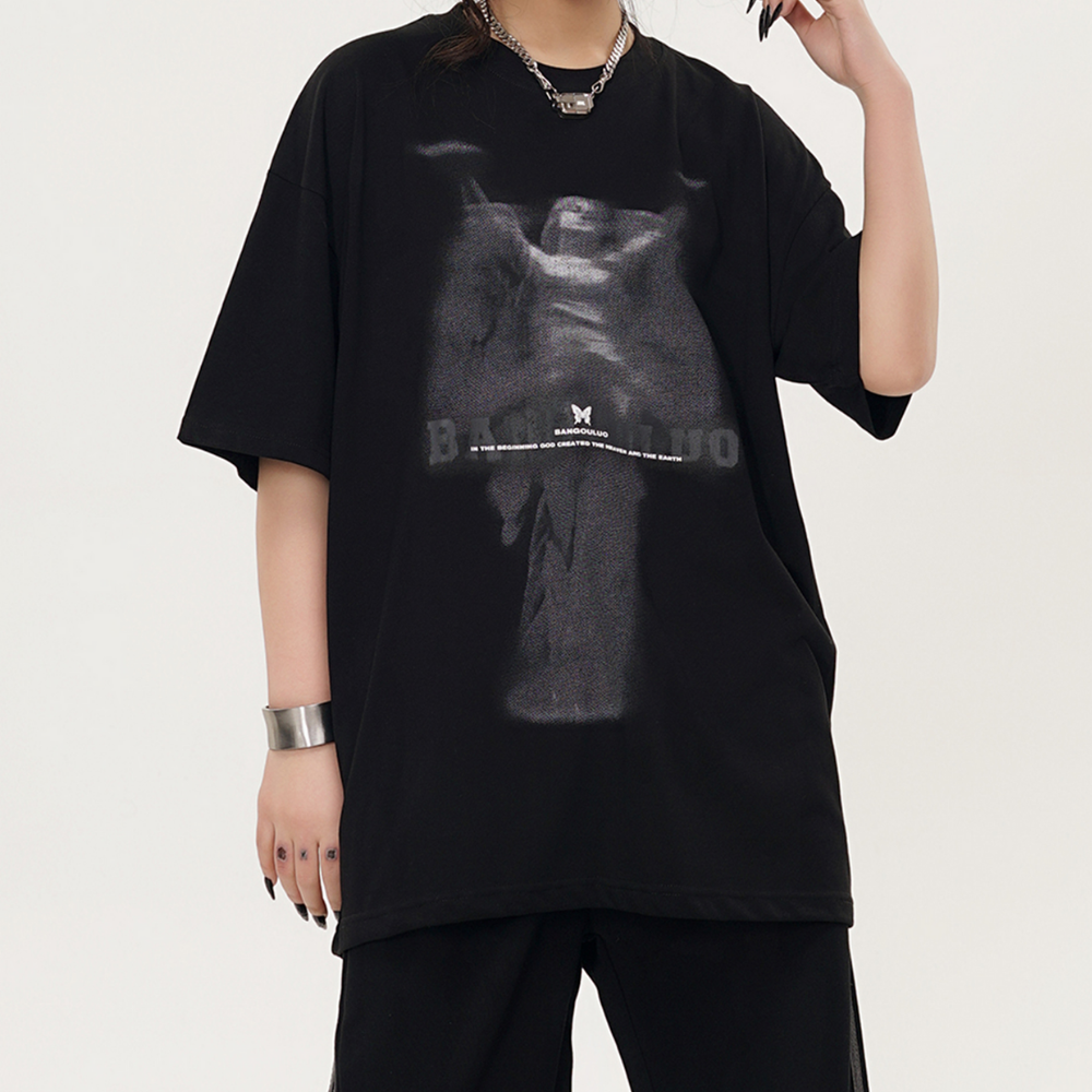 Retro Goddess Sculpture Print T-Shirt