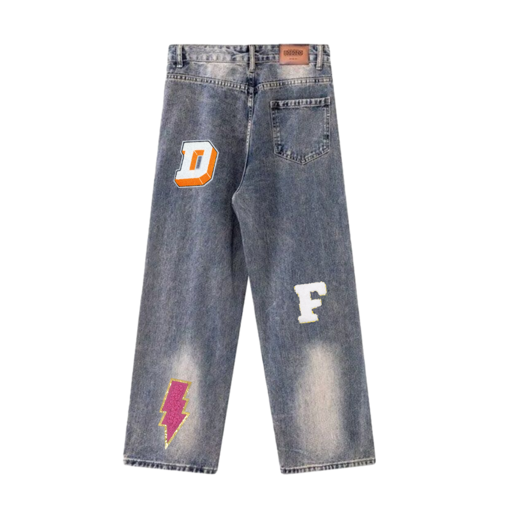 DF| Washed Rivet Letter Patch Jeans